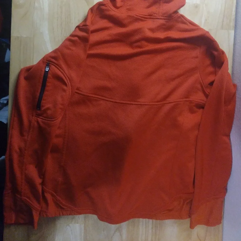 Nike sphere dry